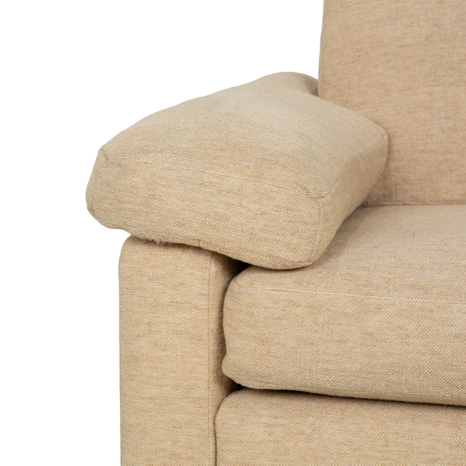 Canapé 2 places Cor Conseta en tissu beige avec appuie-têtes photo vinterior
