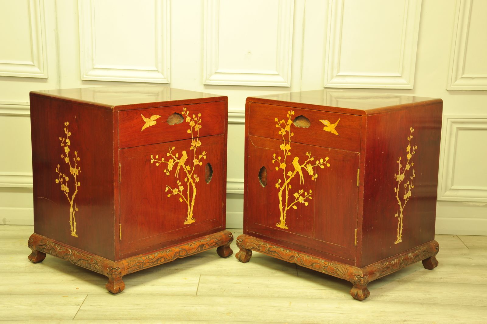 photo for sale A Good Quality Pair Of Vintage English Chinoiserie Decorated Side Cabinets