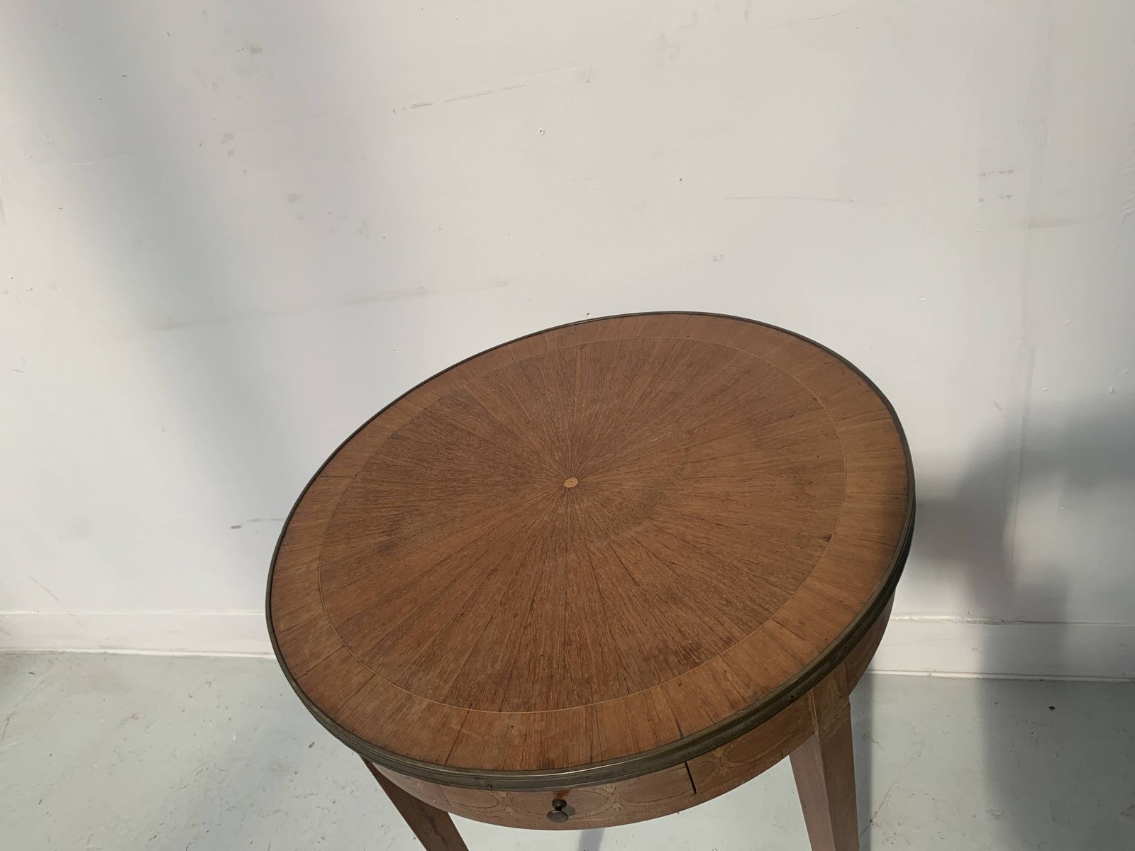 Round Louis XVI Style Pedestal Table In Marquetry Wood, 20th Century photo vinterior
