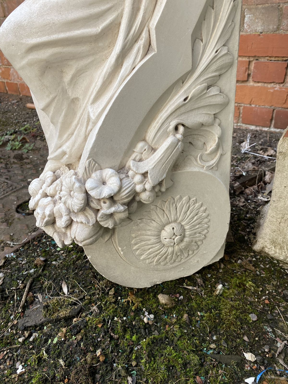 photo vinterior Plaster Fireplace Corbel, 1900s