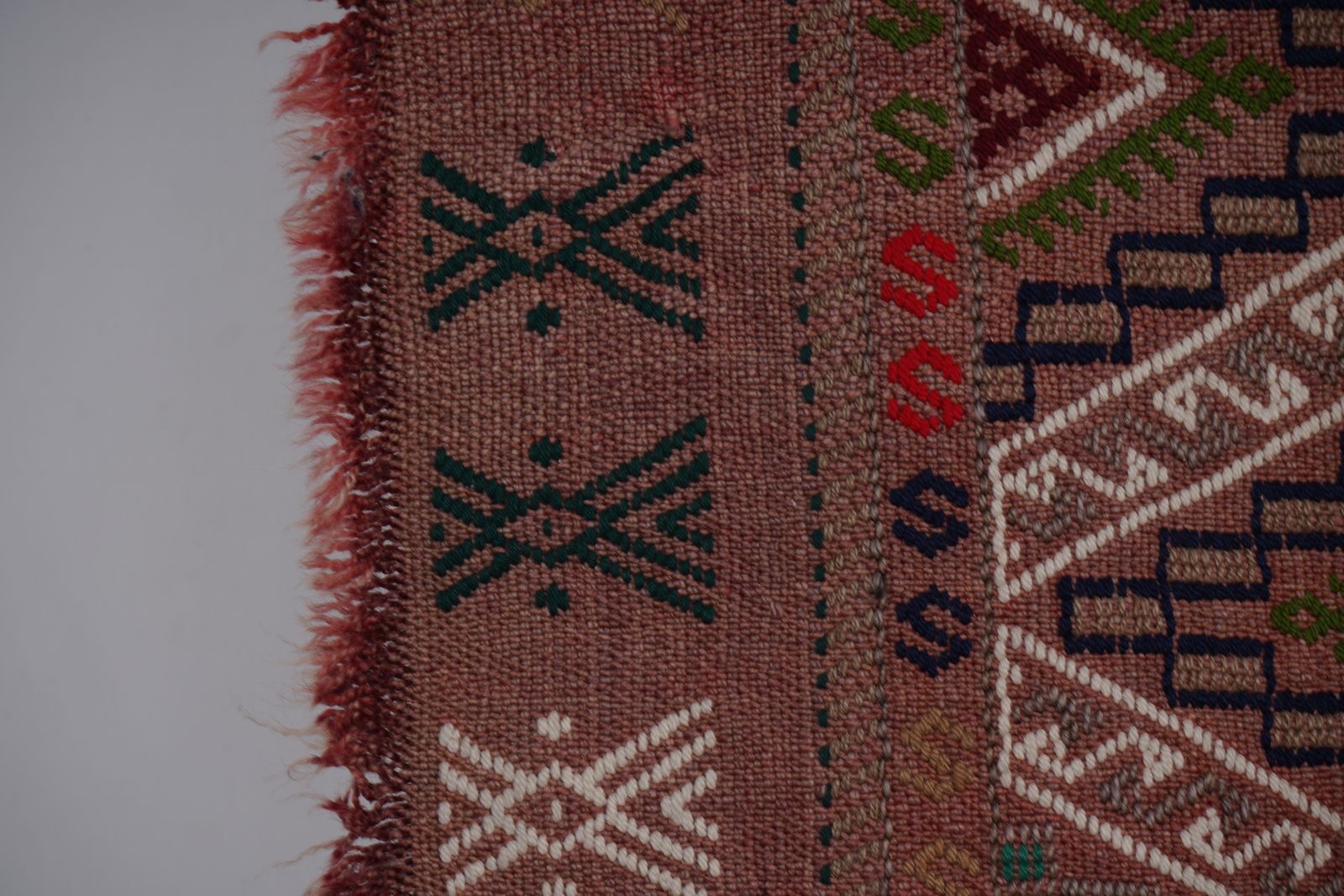 photo for sale Mid 20cty Diamond Pattern Jajim Kilim With Muted Colors 5'6'' X 8'5''