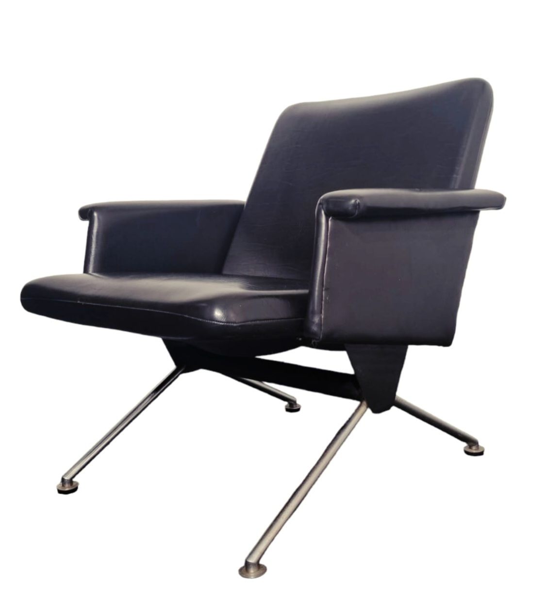Mid Century Easy Chair No. 1432, By R. Cordemeyer For Gispen, The Netherlands photo vinterior