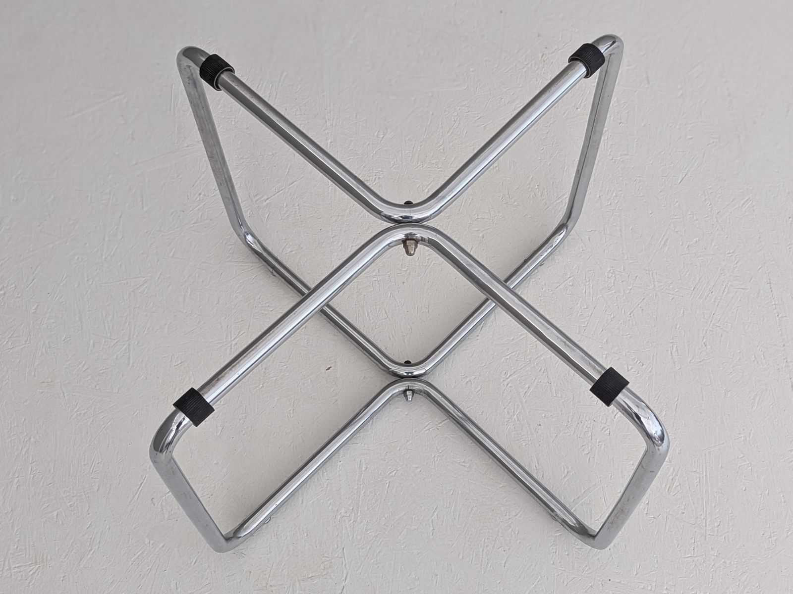 photo furniture B 27 Tubular Steel Table By Marcel Breuer, 1930s