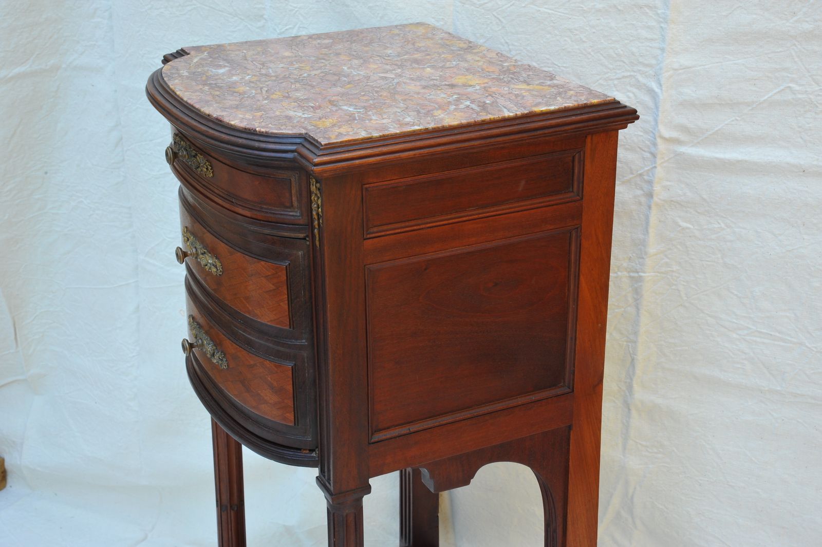 A Fine Quality Antique French Mahogany Bedside Cabinet photo buy