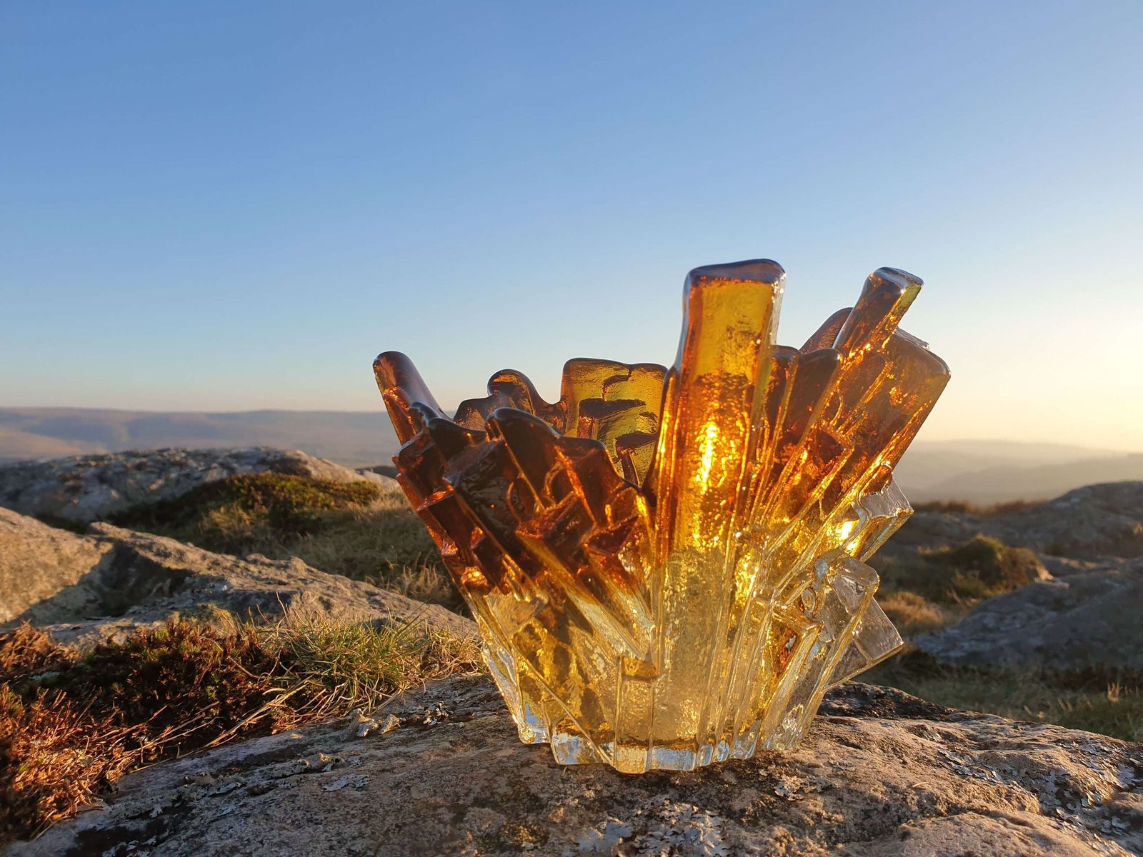 Pertti Santalahti For Humpilla, Finland. An Amber Glass, Crystal Form Bowl. 1970s.