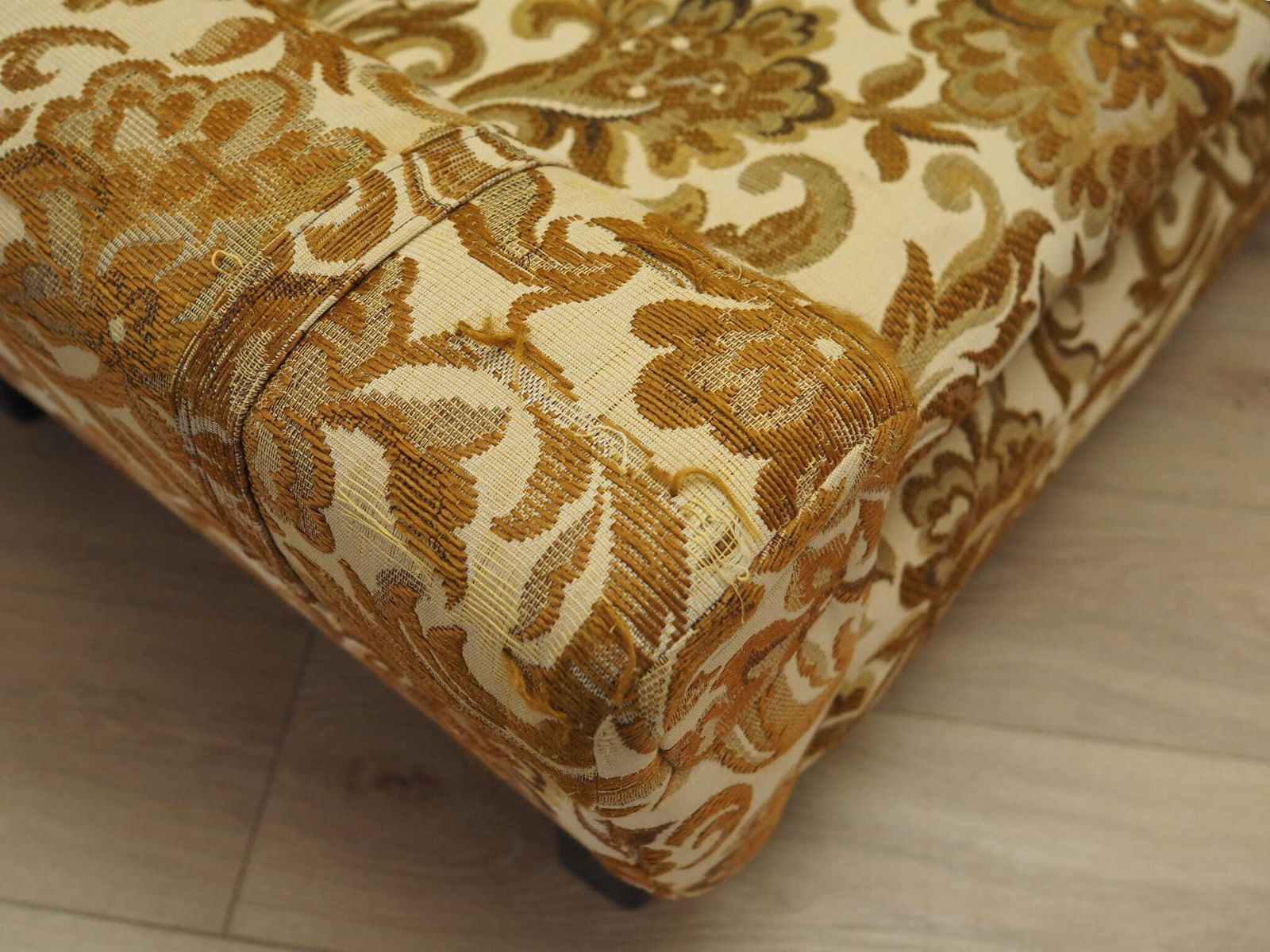 photo furniture Tweezitsbank Deens design, ca. jaren 1960, Denemarken