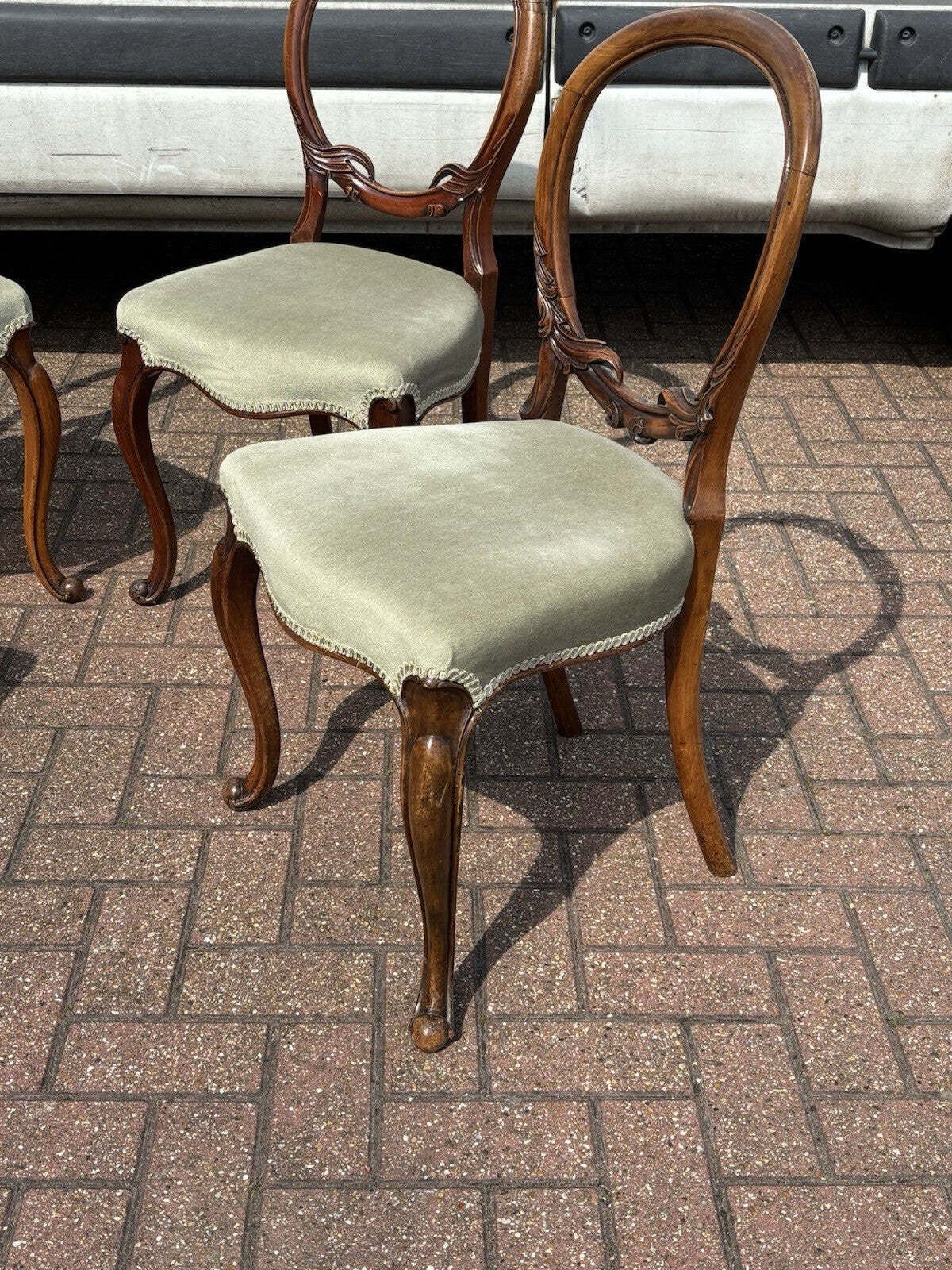 Victorian Walnut Set Of Balloon Back Dining Chairs. photo vinterior