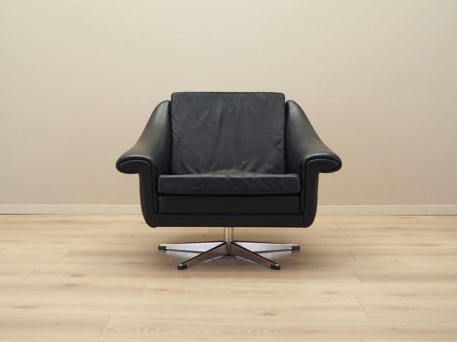 Swivel Armchair, Danish Design, 1960s, Manufacturer: Eran Møbler, Designer: Aage Christiansen photo for sale