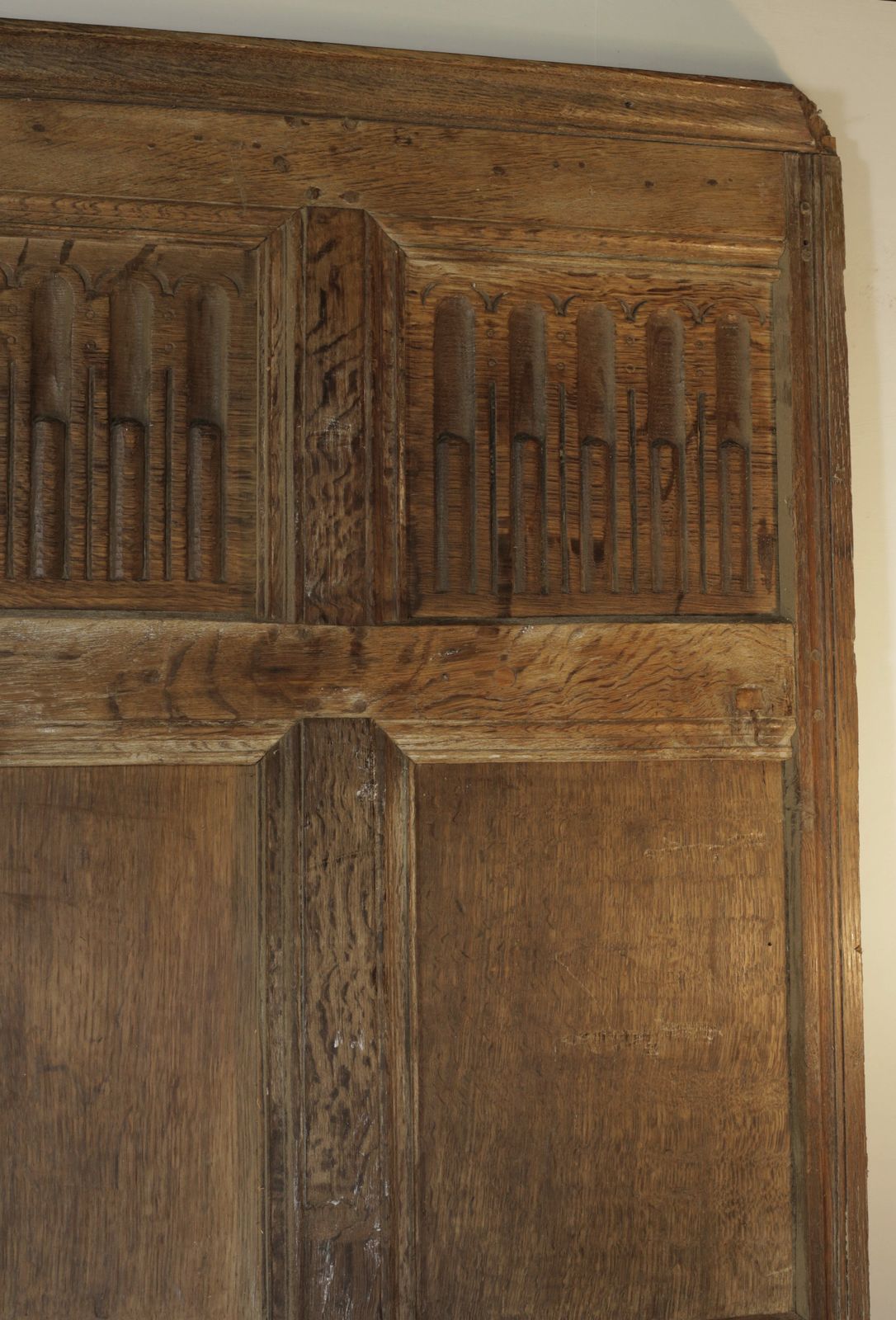 16th Century English Carved Oak Wall Panelling photo Home Fixtures