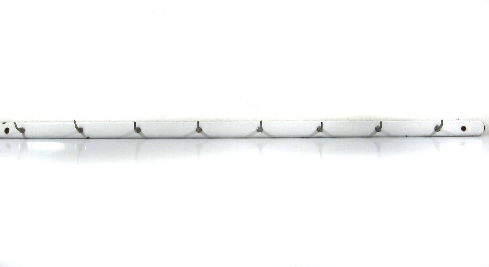Zwaar Geëmailleerd Kapstokrek Met Haken Uit De Jaren 1930 – Fifties, Tomado, Hans Wegner, Eames, Mategot, Perriand, Poul Cadovius, String, Franco Albini photo 405.0