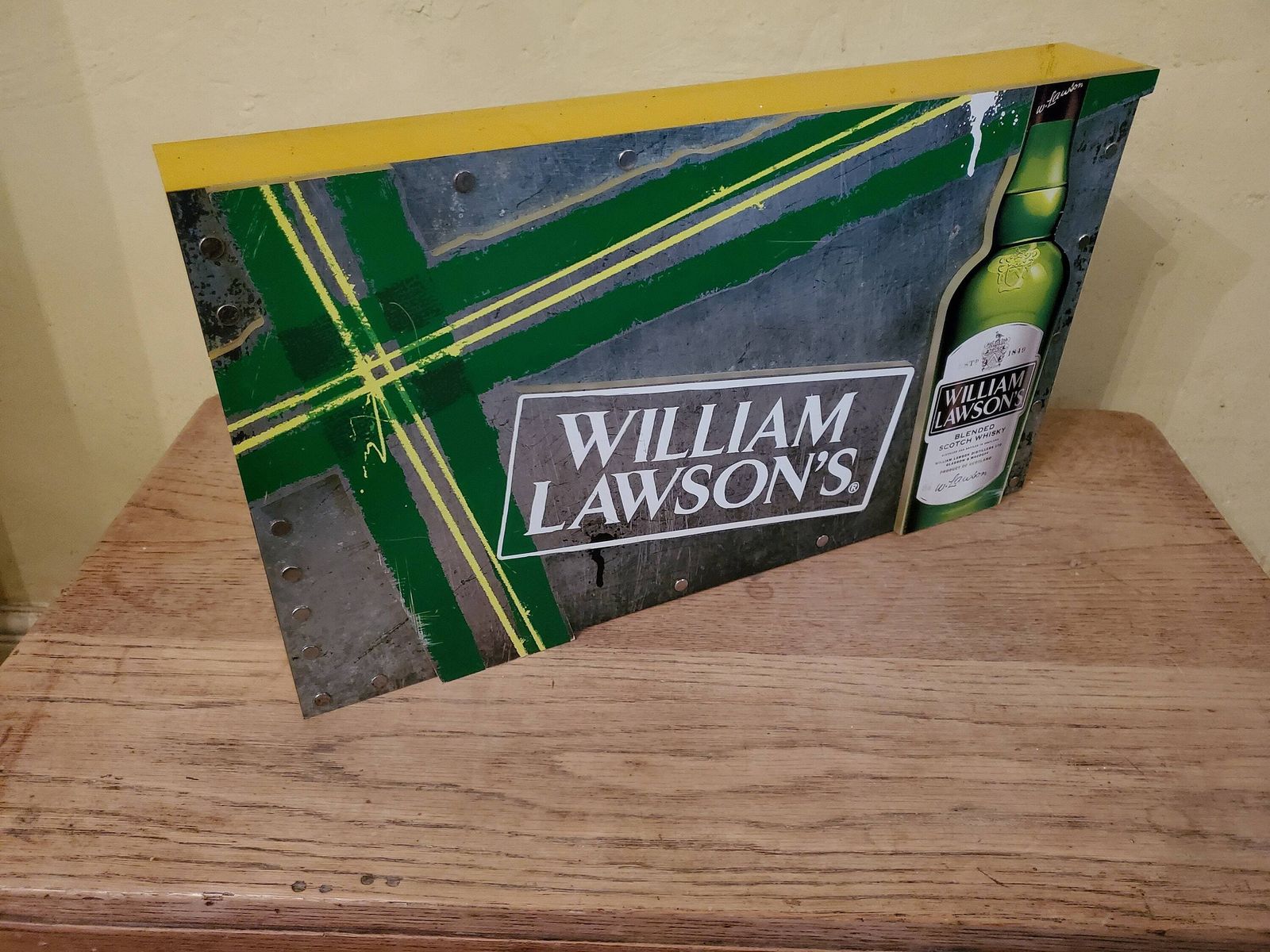 Light Up William Lawson Whisky Sign / Light Box Publicity Sign / Bar Publicity Sign / Bar Advertising Sign / Rare Lawsons Whisky Sign photo buy