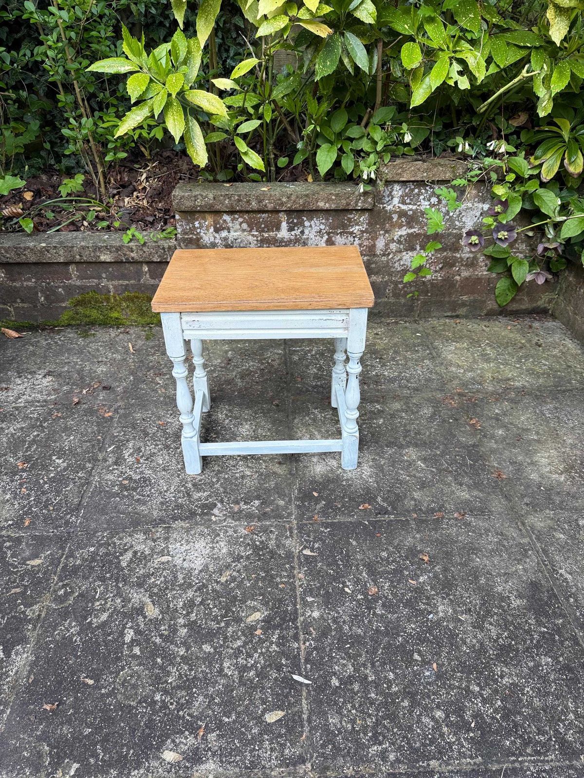 Vintage Oak Small Occasional Table, Vintage Oak Table, Lamp Table, Plant Stand   Quality Vintage Table (41 X 42.5 X 29)