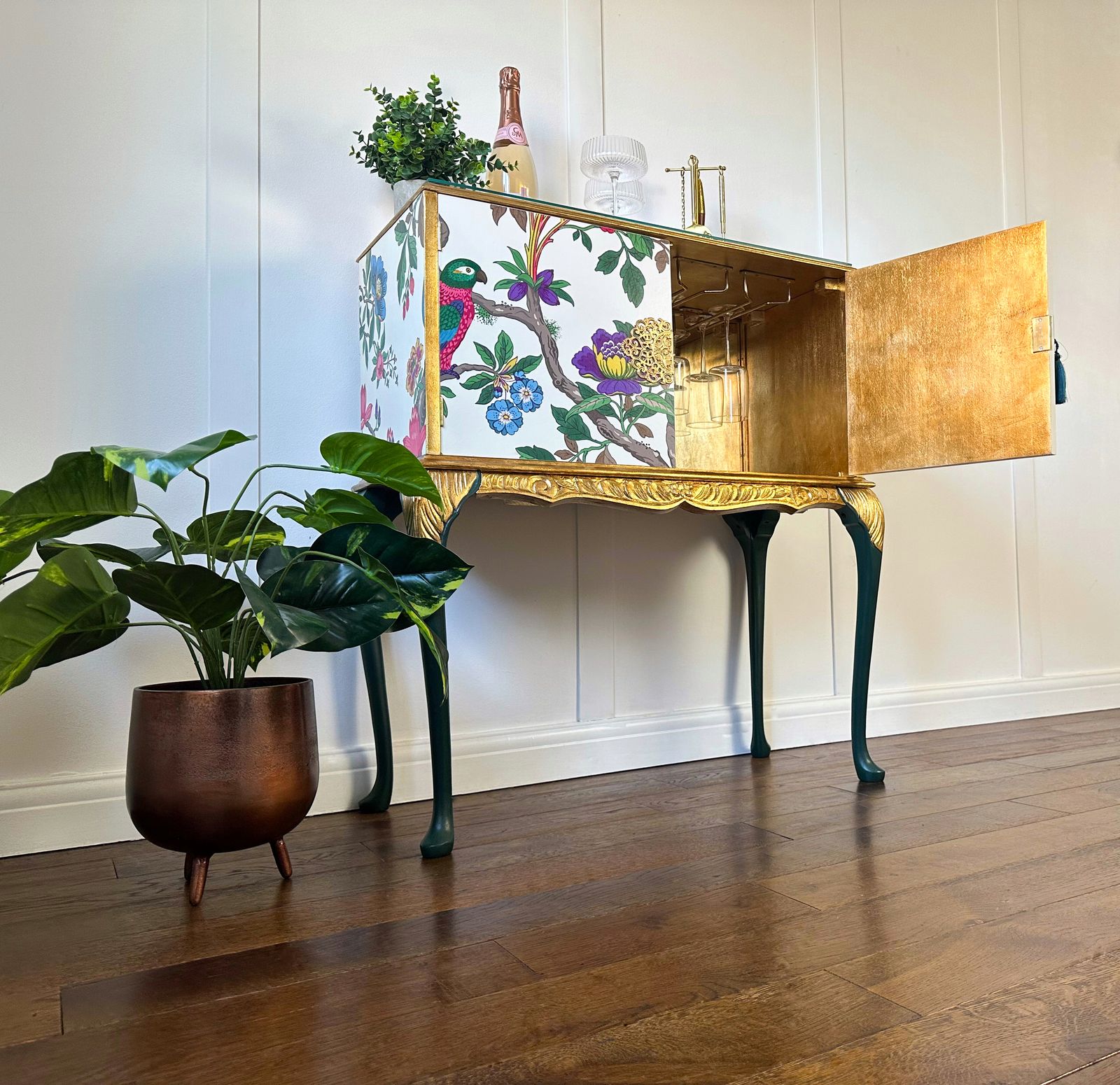 Queen Anne Style Drinks Cabinet With  Fontainebleau Depicted Luxury Decoupage photo 775.0