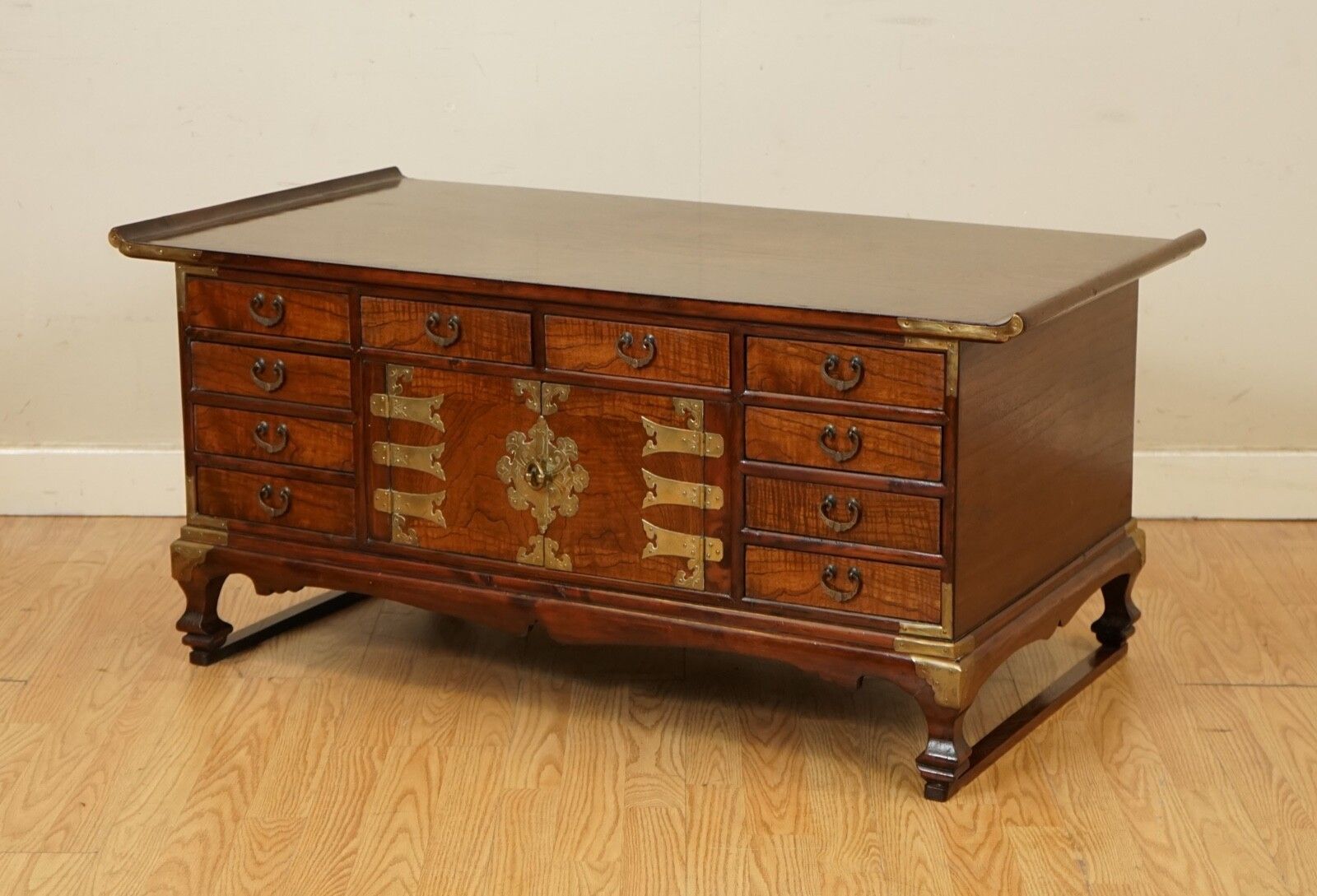 Stunning Late 19th Centry Korean Elm Coffee Table With Lots Of Drawers photo Furniture