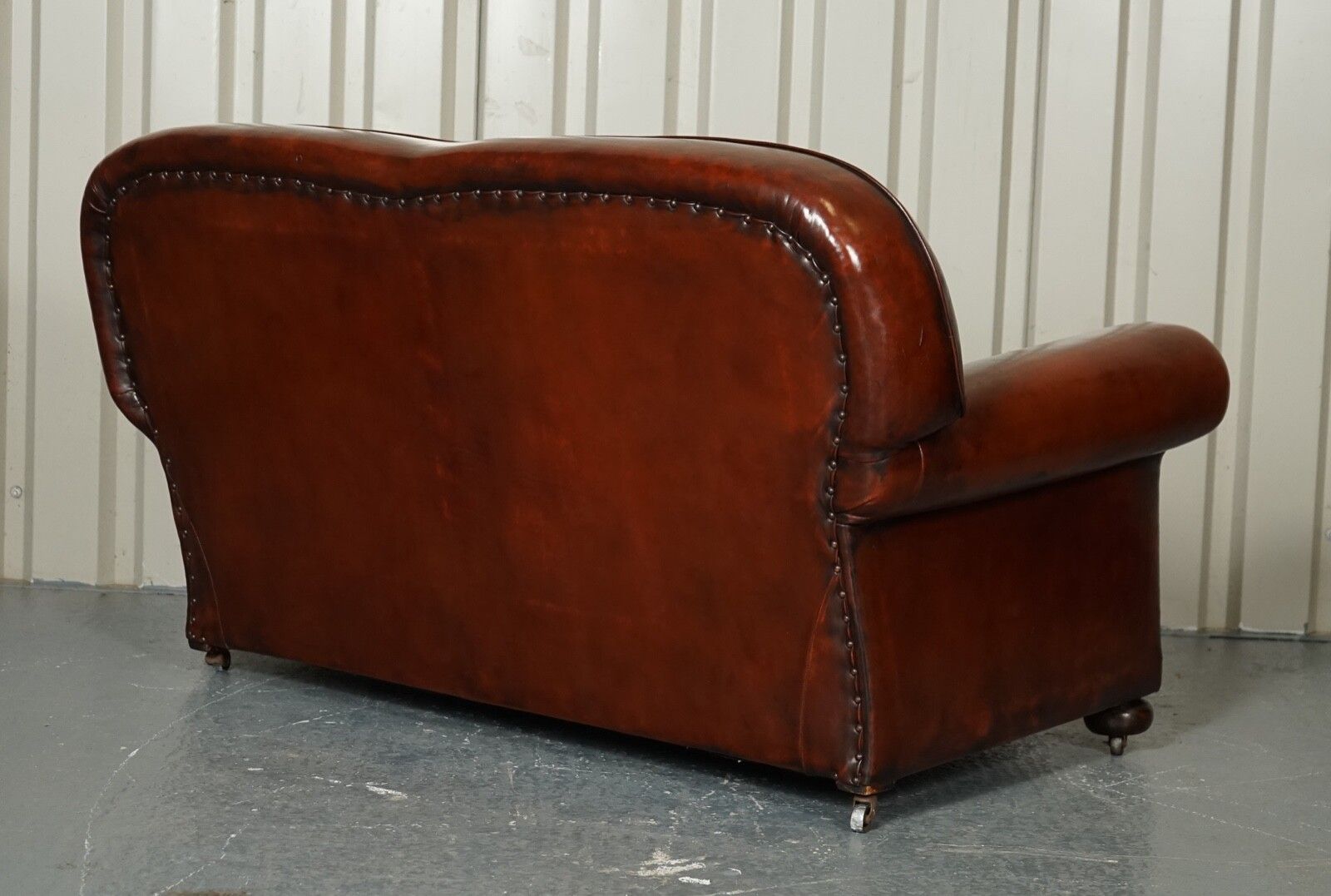 Restored Victorian Maroon Dyed Leather Suite Club Armchairs Gentleman Club Sofa photo buy