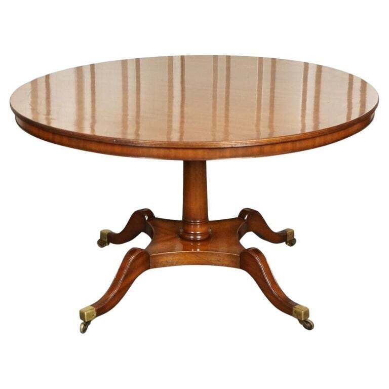 Very Stunning Circular Burr Walnut Dining Table Made By Beresford & Hicks London