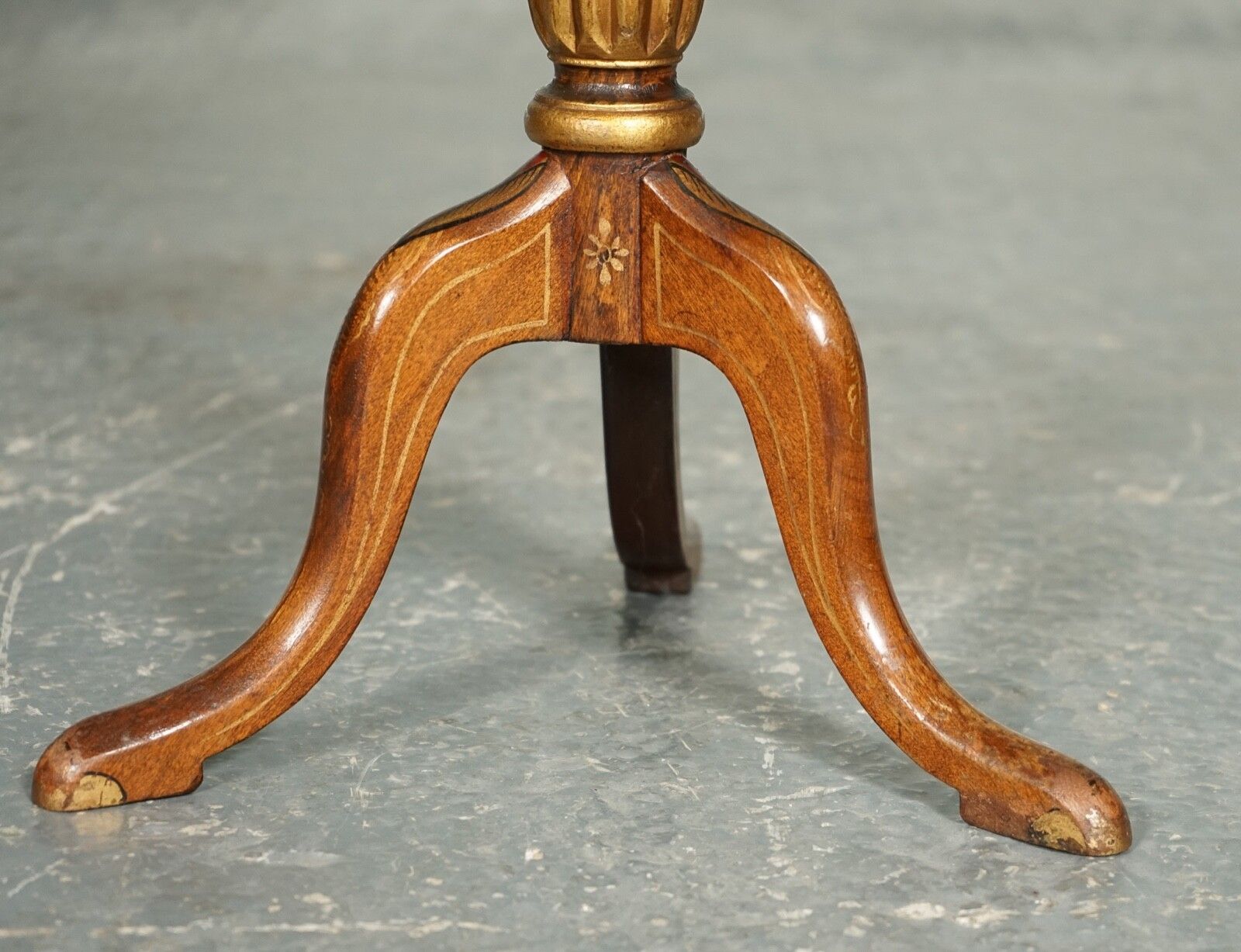 photo furniture Vintage Oriental Chinoiserie  Ebonised Hand Painted Pedestal Side End Lamp Table