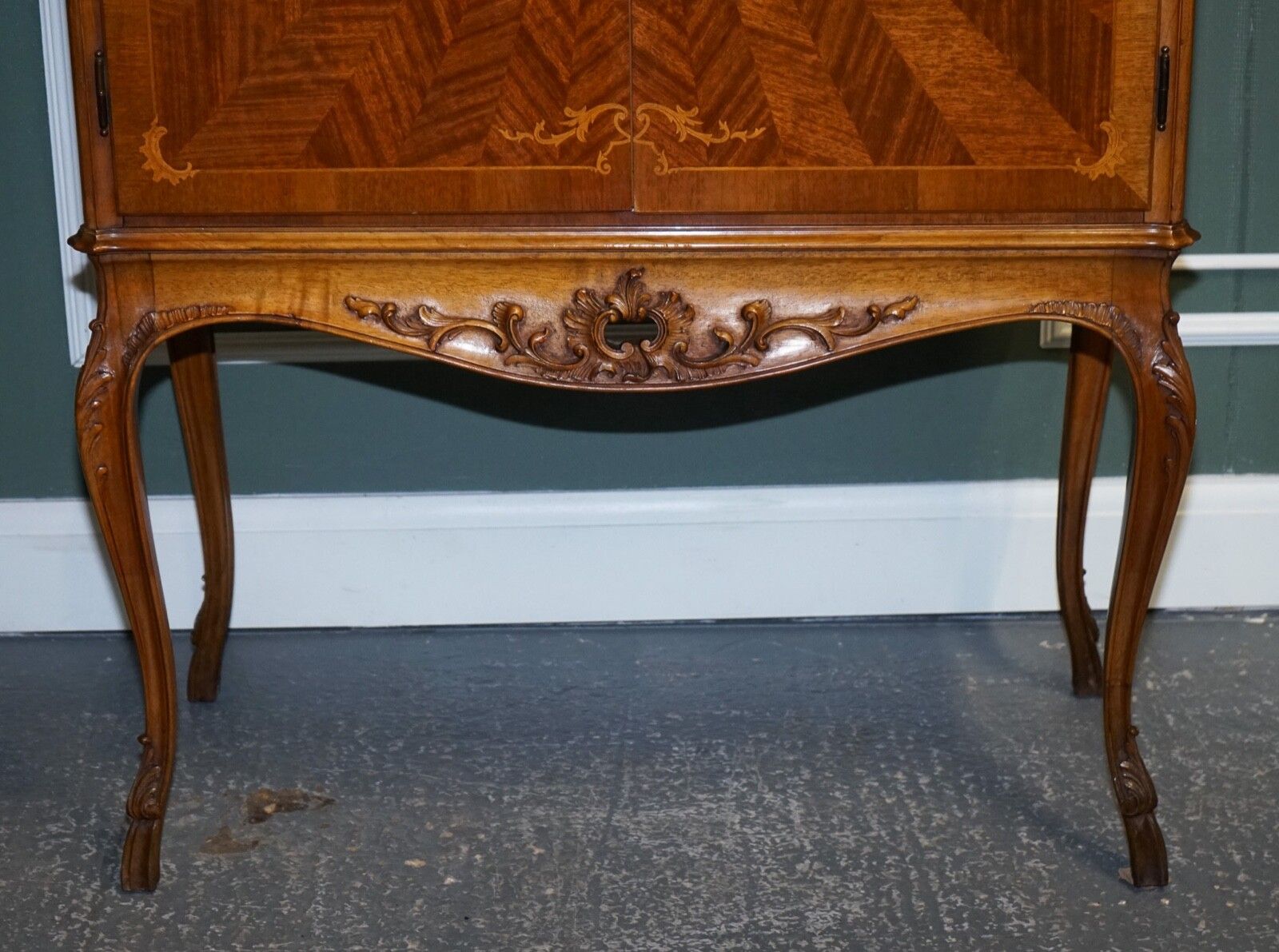 Gorgeous French Walnut Parquetry Drinks Cocktail Bar Cabinet Cupboard photo for sale
