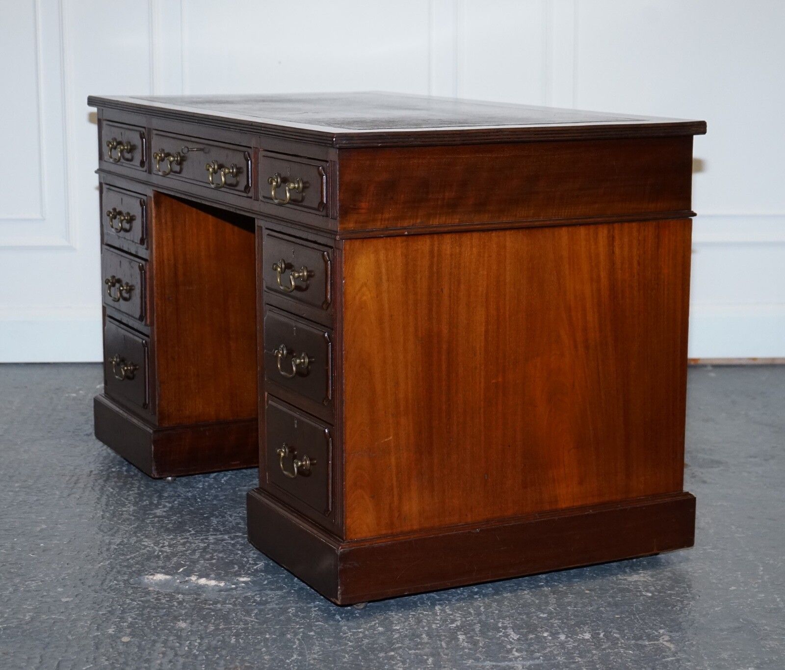 photo vintage Edwardian Maple & Co Pedestal Writing Desk Distressed Brown Embossed Leather