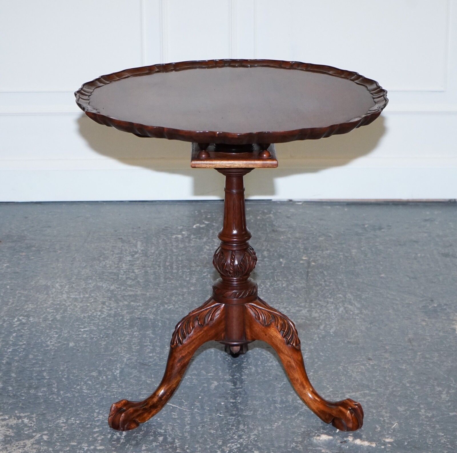 Lovely Large Hardwood Large Pie Crust Tilt Top Side Wine Plant Lamp Table photo for sale