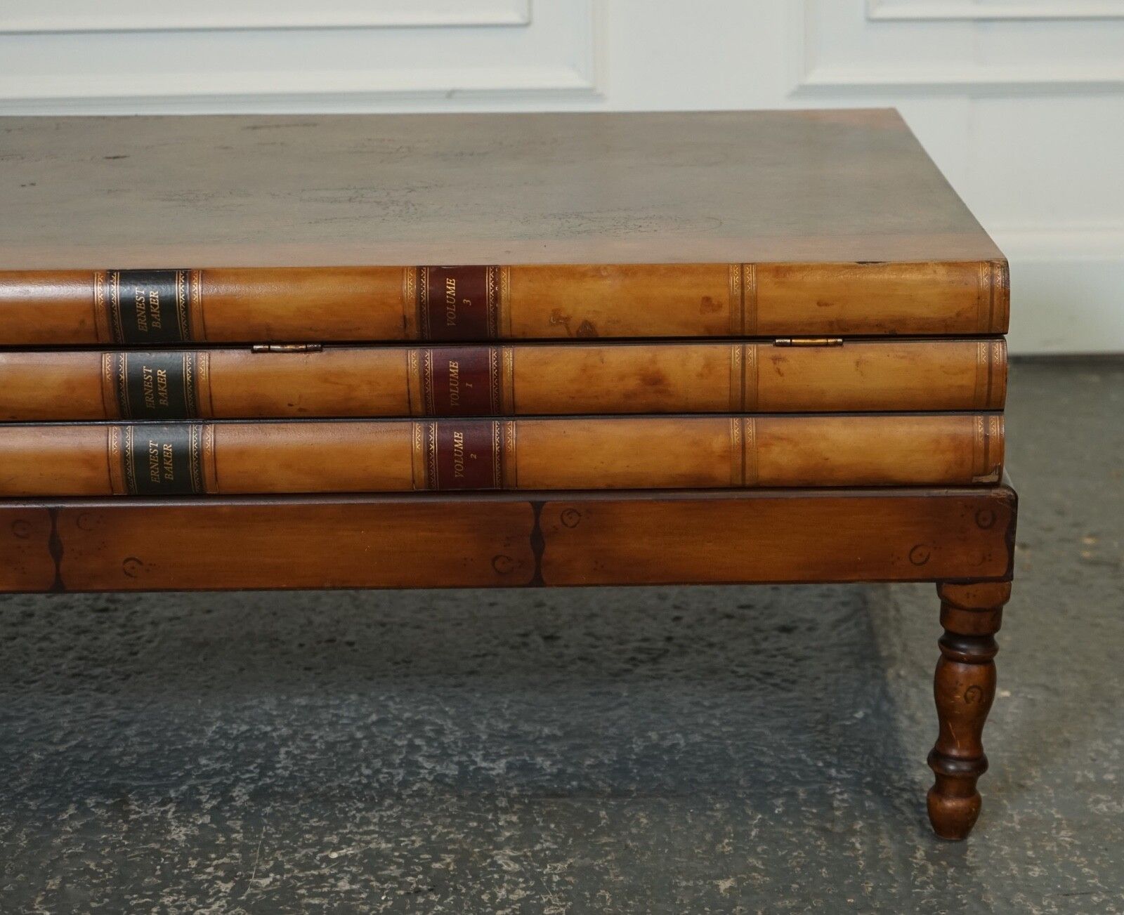 Lovely Vintage Faux Stack Of Books Coffee Table Internal Storage J1 photo vinterior