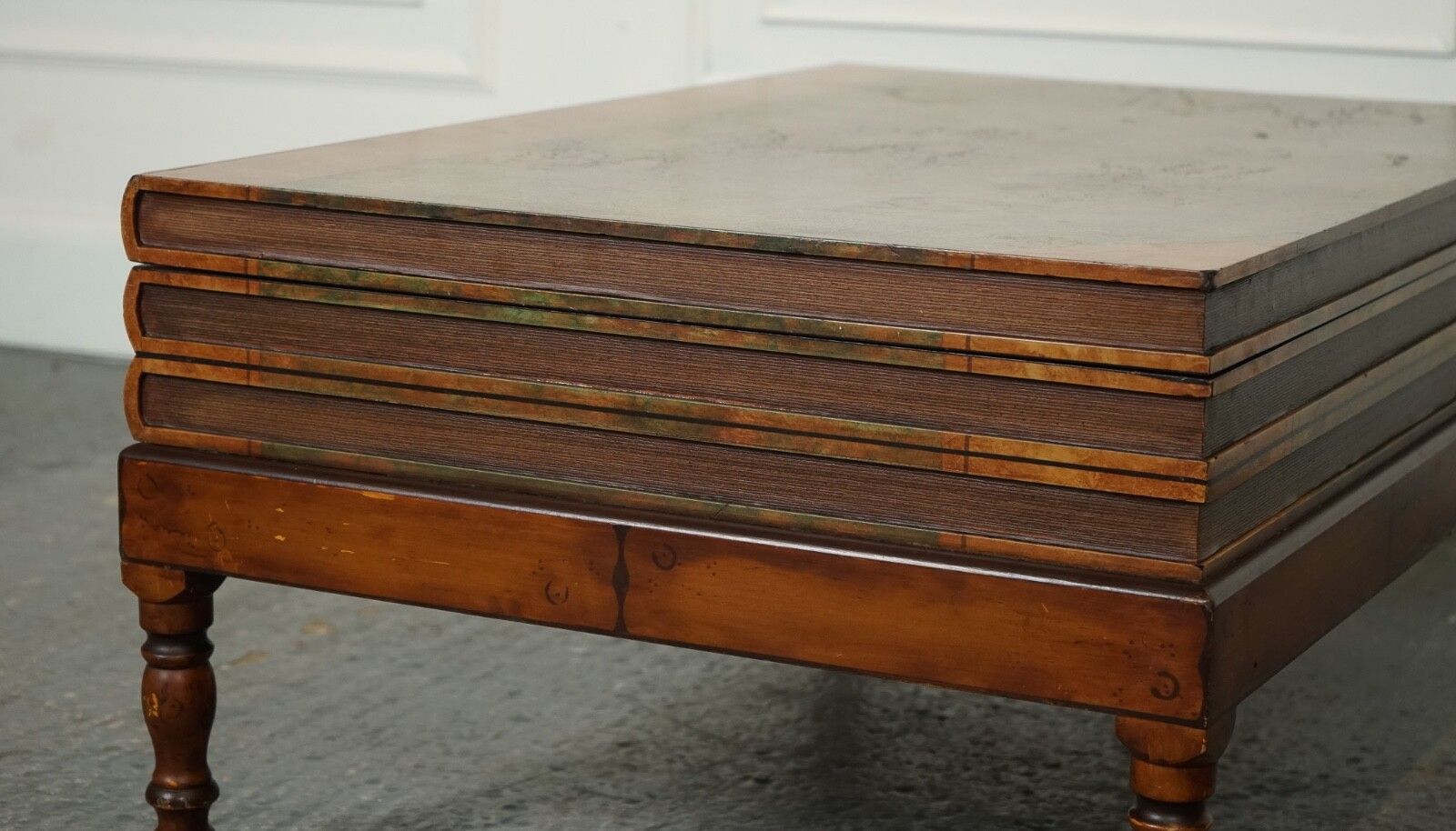 Lovely Vintage Faux Stack Of Books Coffee Table Internal Storage J1 photo vintage