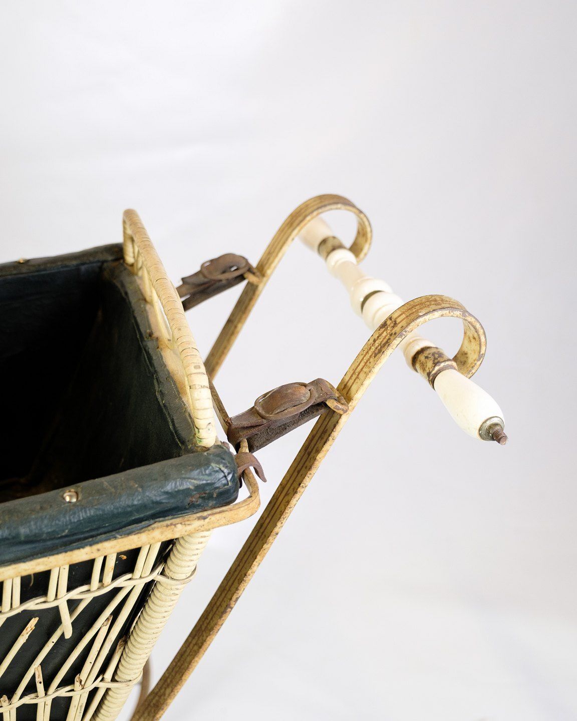Antique Baby Stroller Wicker Basket & Original Black Canopy In Metal Frame From 1900s photo 465.0