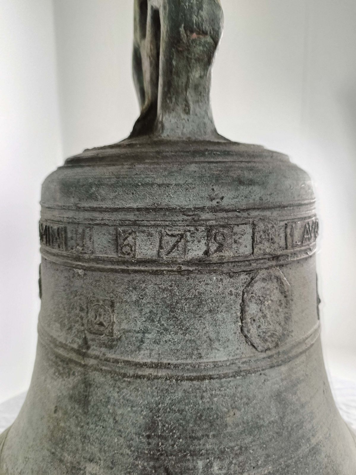 Amazing Antique Church Bell Anno 1679 photo furniture