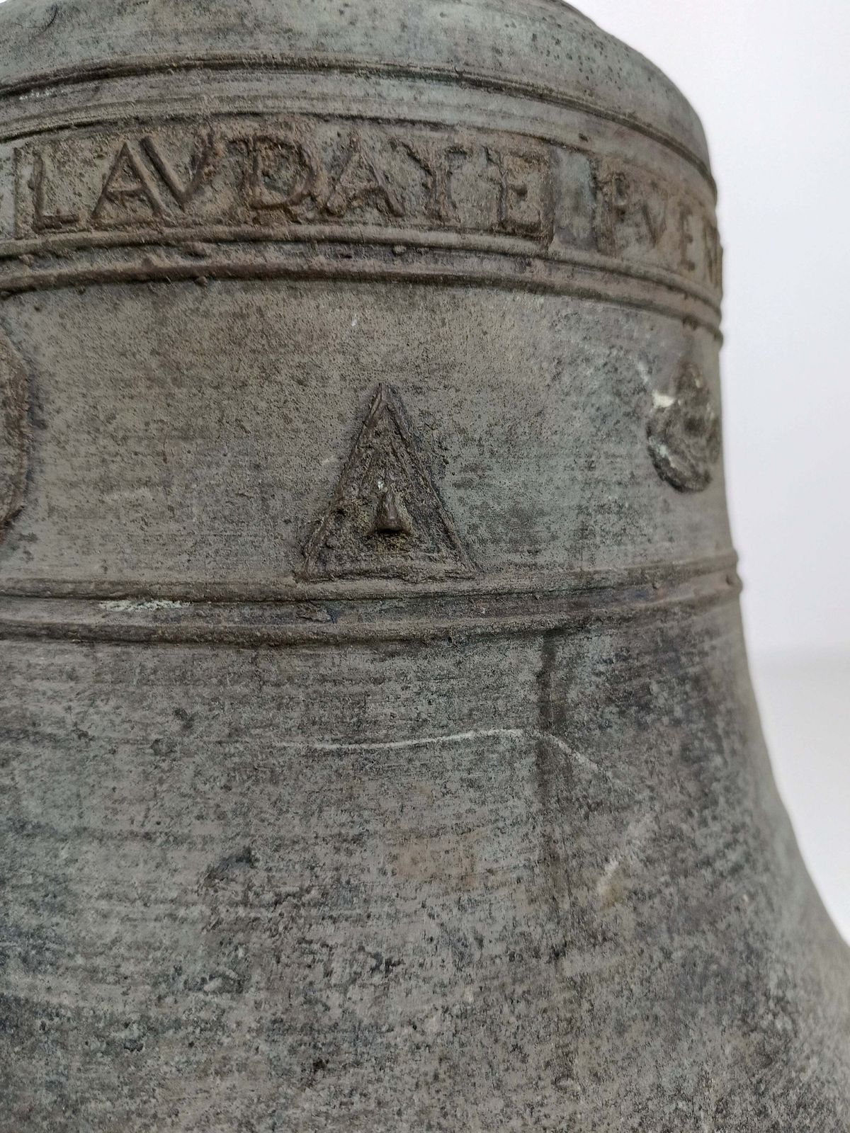 photo furniture Amazing Antique Church Bell Anno 1679