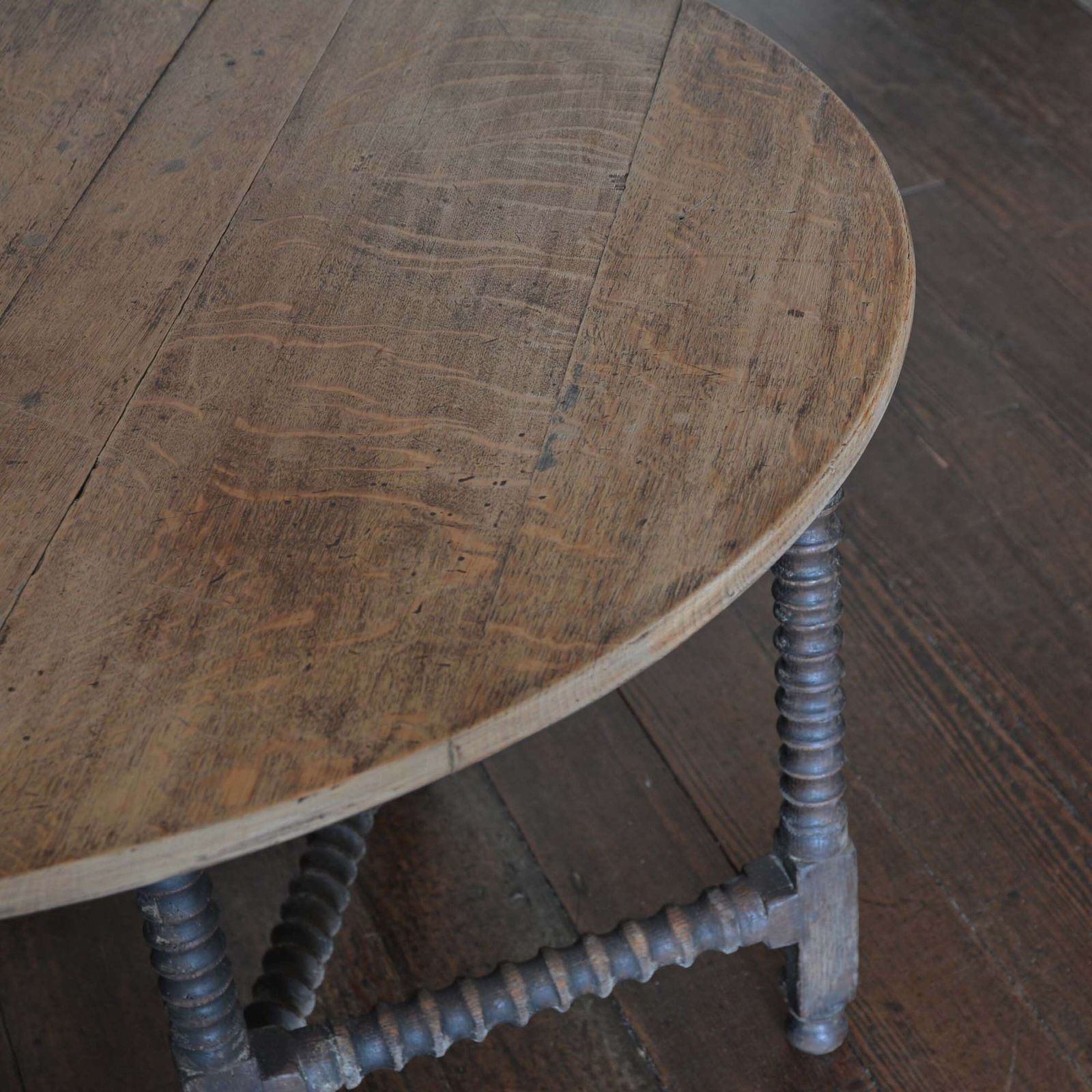 Oak Scrub Top Bobbin Gate Leg Table photo buy