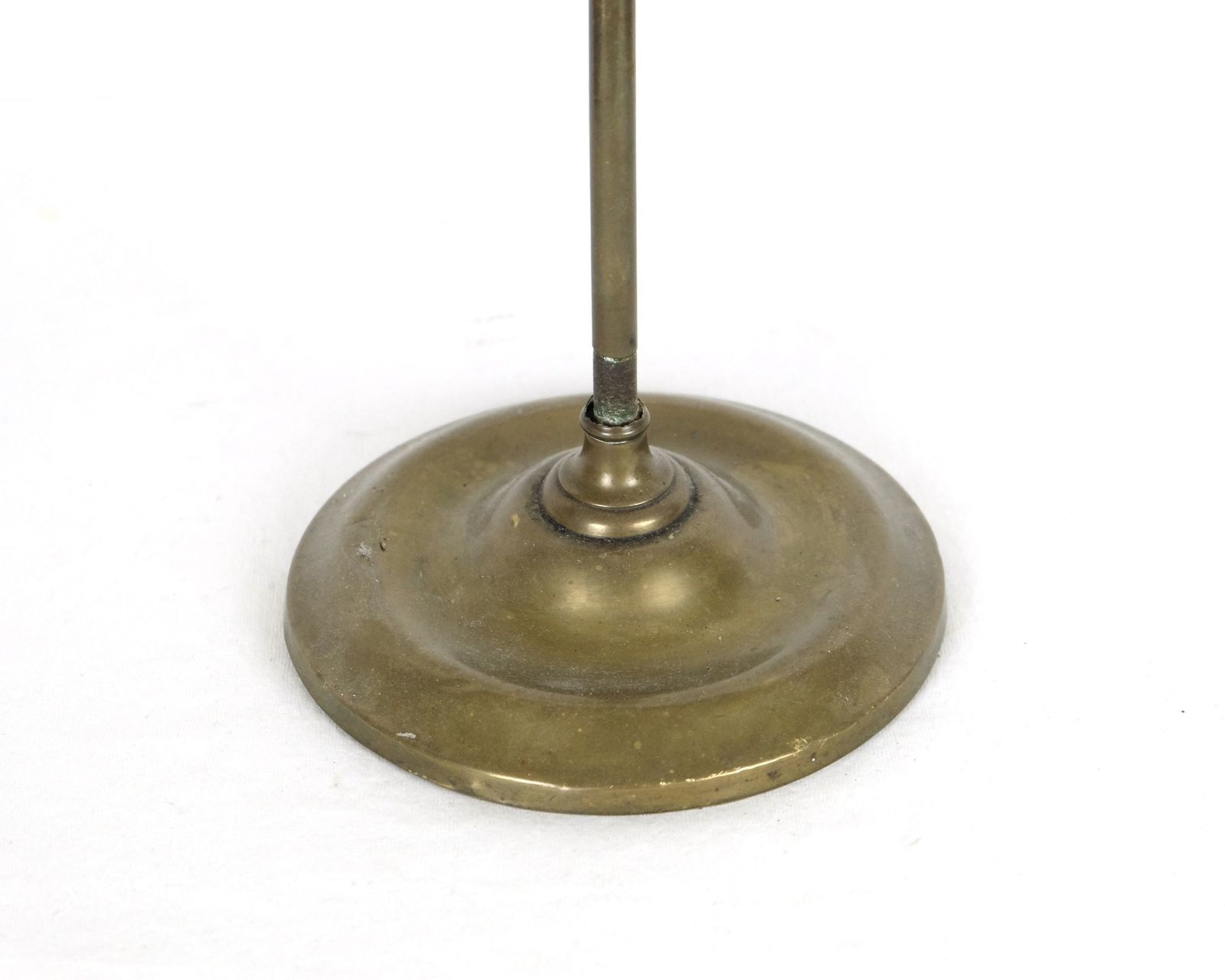 A 19th Century Victorian Brass Oil Lamp photo 195.0