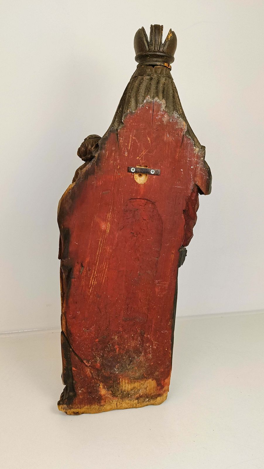 photo furniture Wooden Statue Of Virgin Mary With Jesus