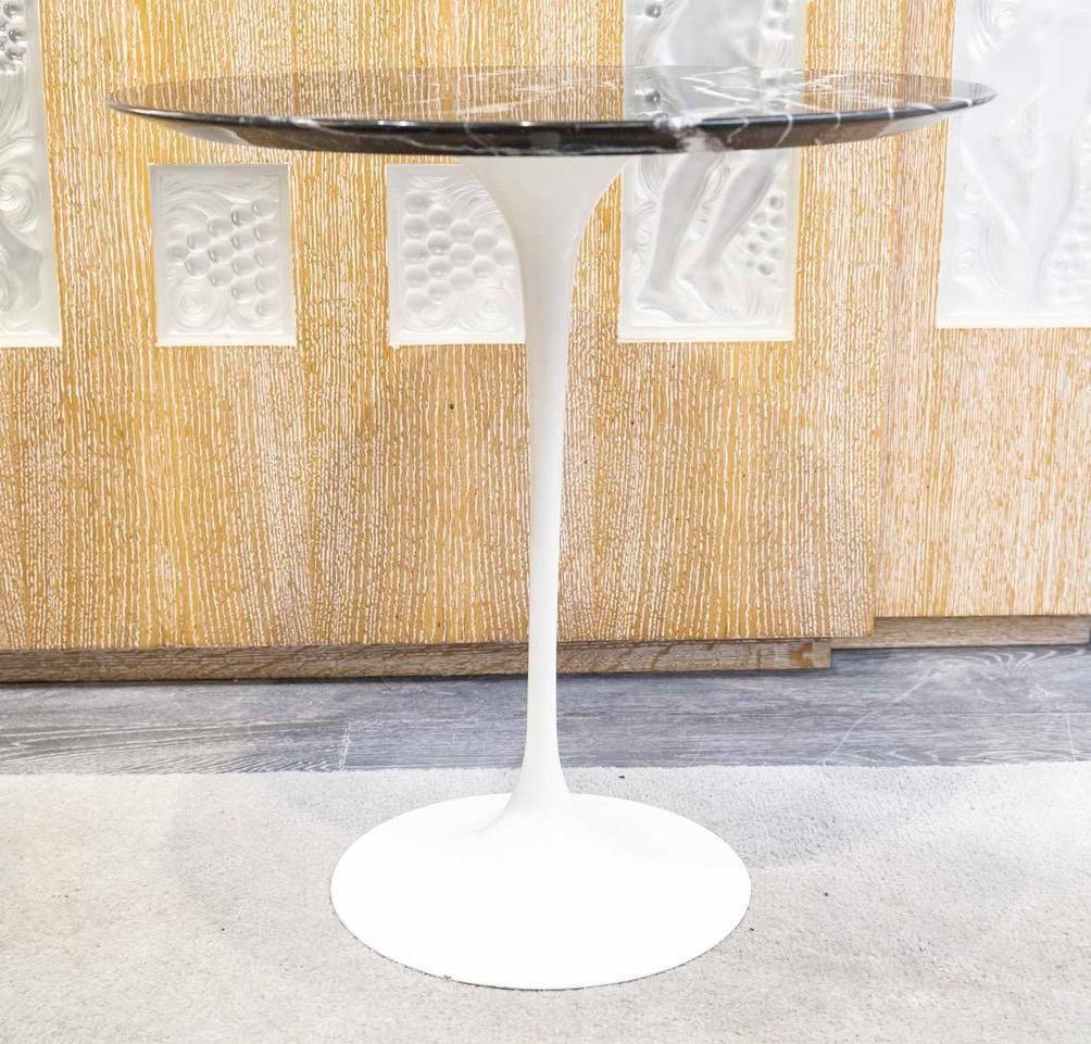 Eero Saarinen (1910 1961), Edition Knoll: Marquina Black Marble Pedestal Table photo 1386.0