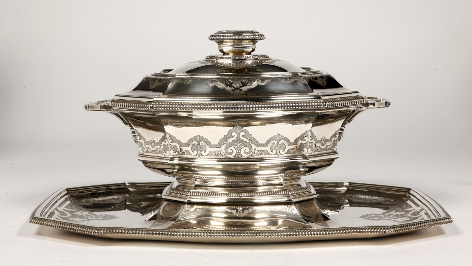 Silversmith Roussel   Centerpiece In Its "Dormant" In Silver Xxth photo 23828.0