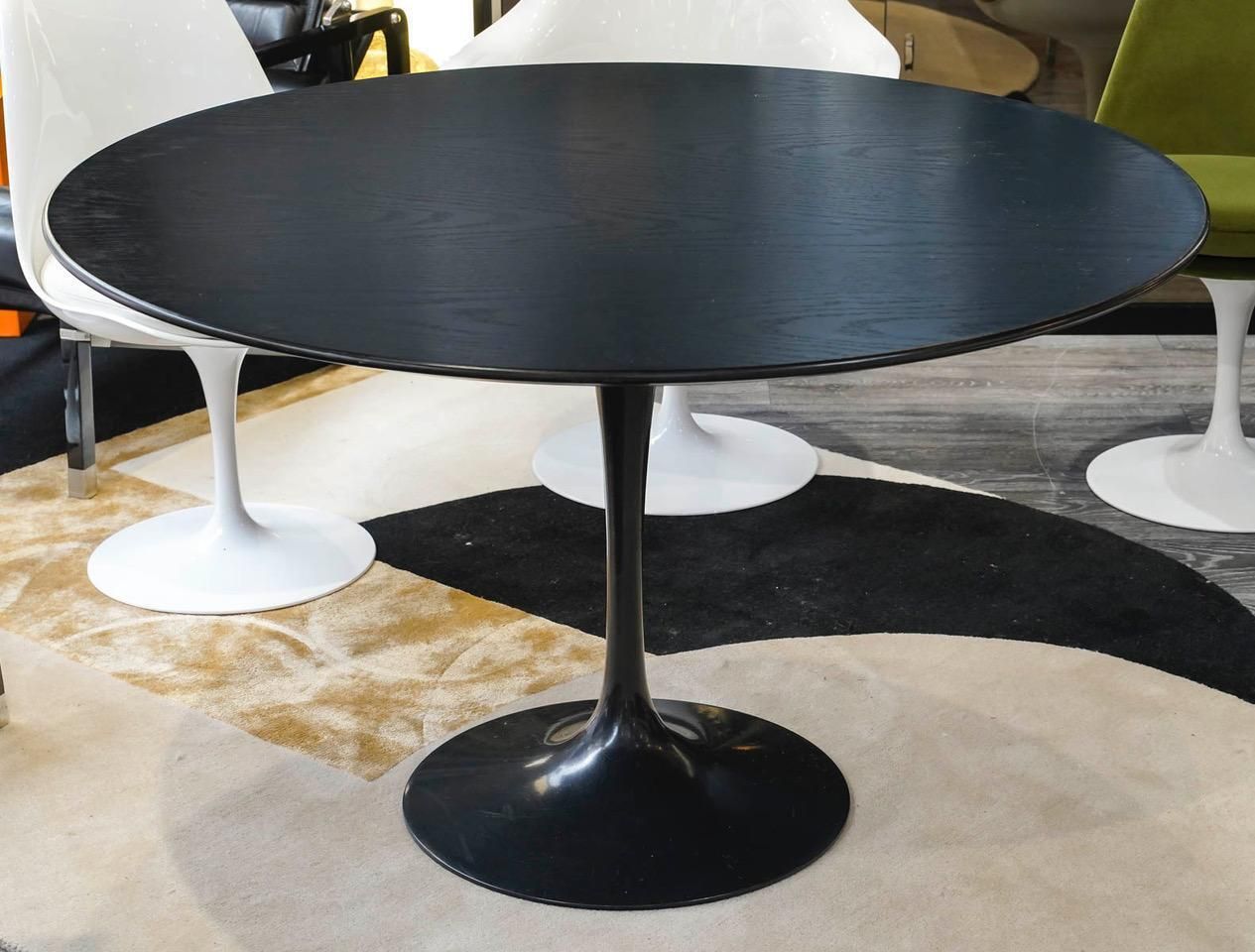 Knoll Studio, Tulip Table photo vinterior