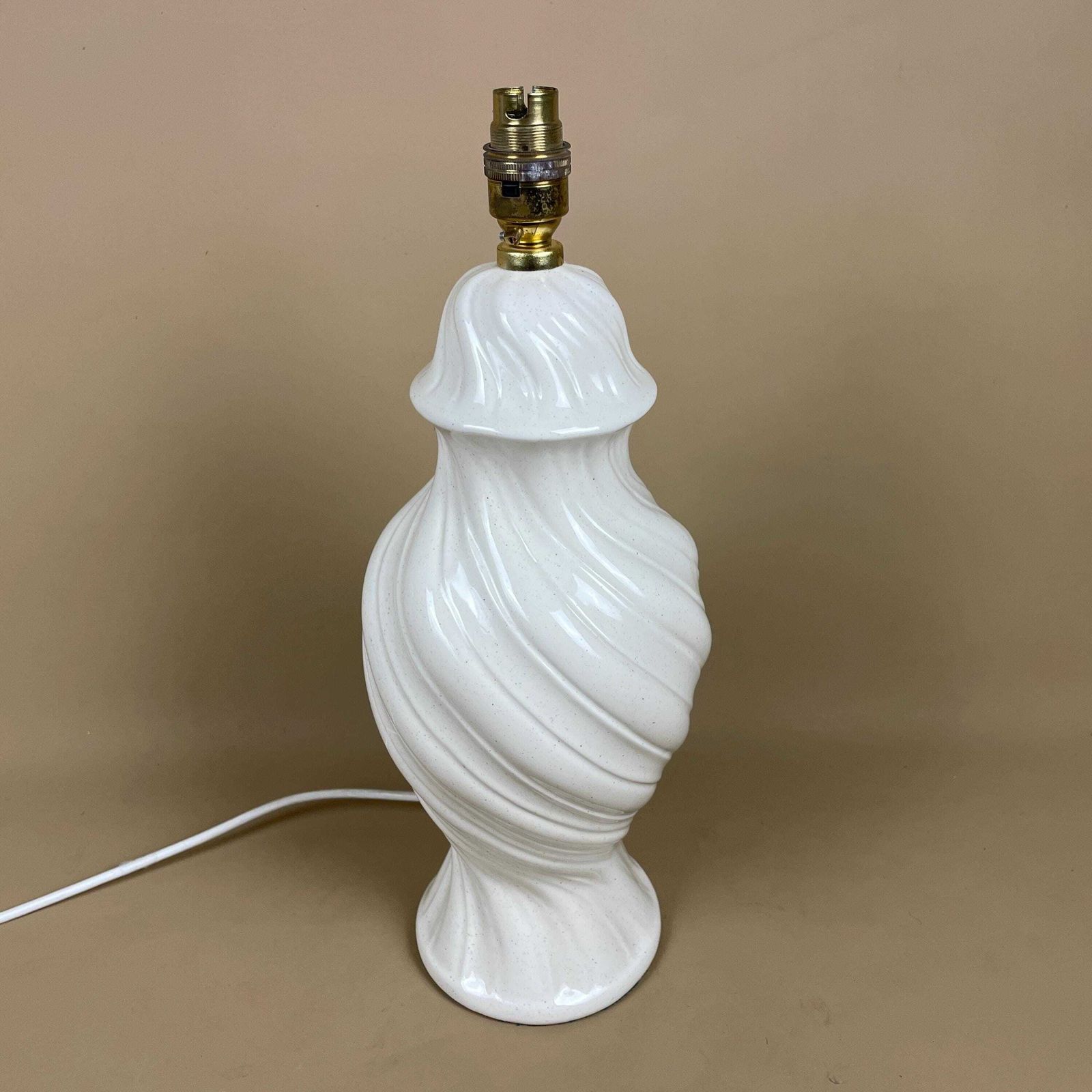 Vintage Ceramic Cream Lamp Twisted Detail Bedside Table Light Vase Speckled Finish Retro Cottage Medium