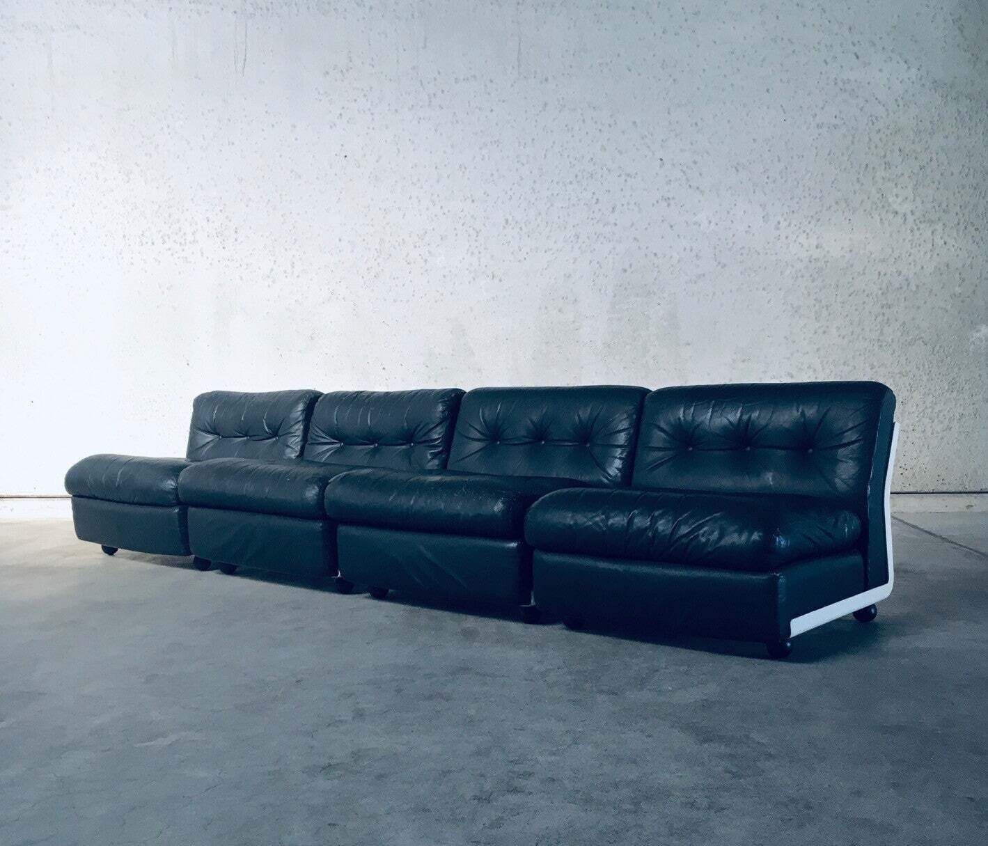 1970's Midcentury Modern Design Amanta Modular Sofa By Mario Bellini For B&B Italia photo vinterior