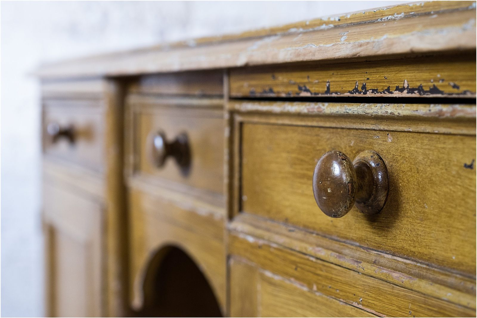 19th Century Welsh Dresser Base In Original Scumble Glaze (819) photo vinterior