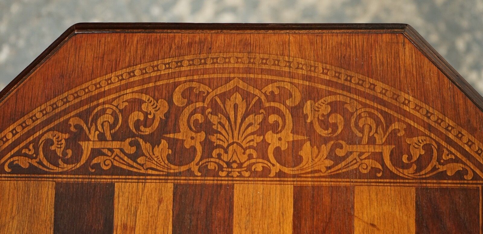 photo buy Stunning Antique Italian Chess Side End Lamp Table With Carved Legs