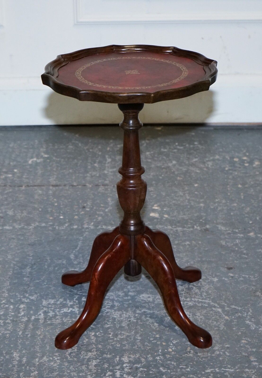 Vintage Burgundy Leather Gold Embossed Side End Wine Lamp Occasional Table photo Furniture