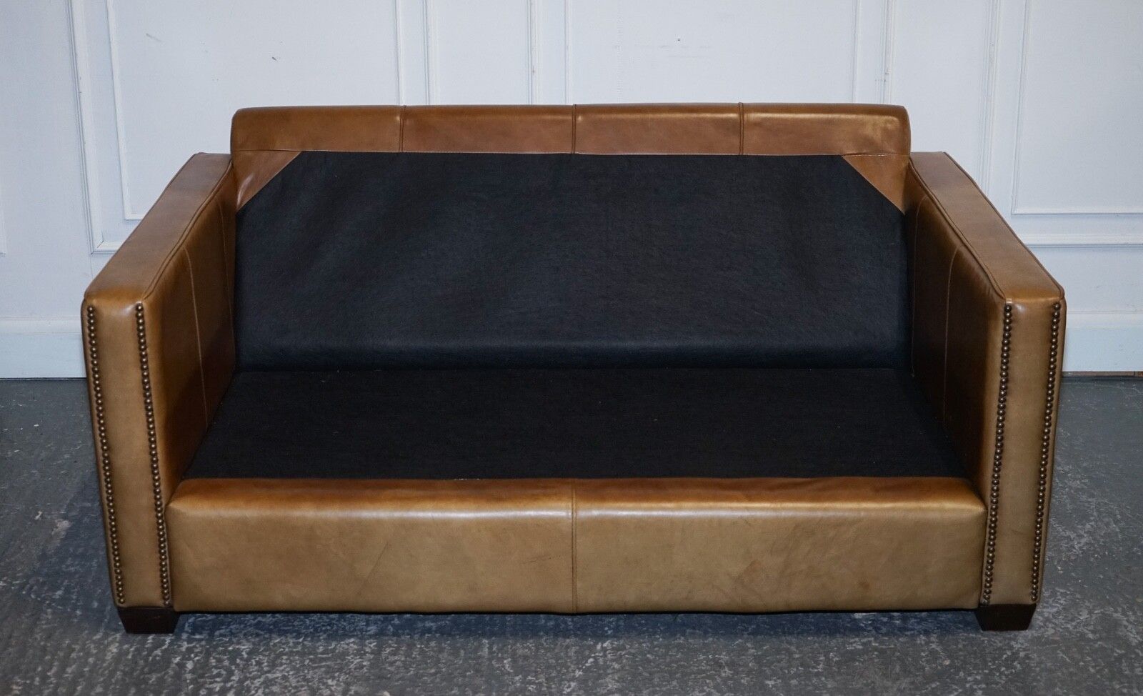 photo vintage Timothy Oulton Halo Two Seater Viscount Tan Leather Sofa (1/2)