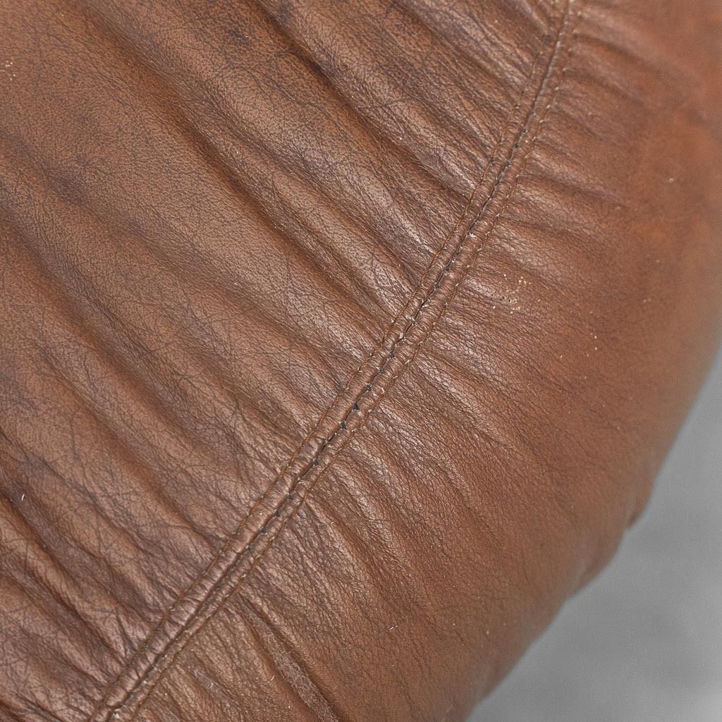 512.0 Pair Of Vintage Brown Leather Armchairs From The 70s Modern Antiques photo