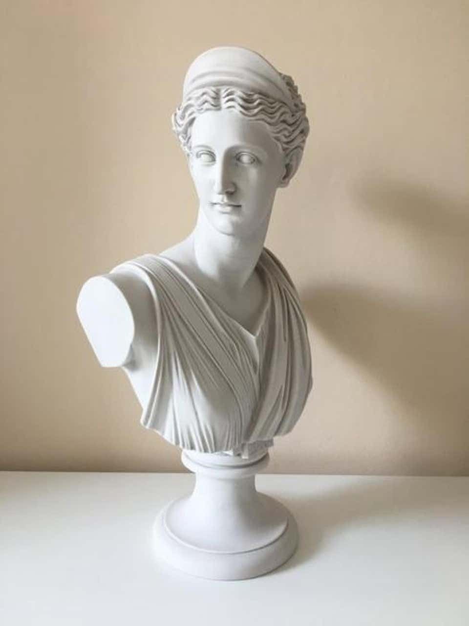 Diana Chasseresse Bust Sculpture, 20th Century photo Art