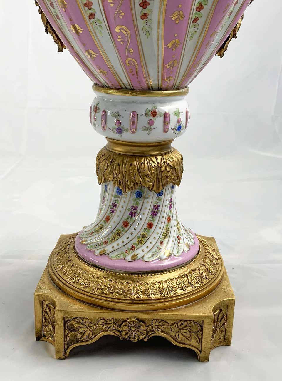 20th Century Pair Of Ormolu Mounted Pink Sevres Vases With Lids photo buy