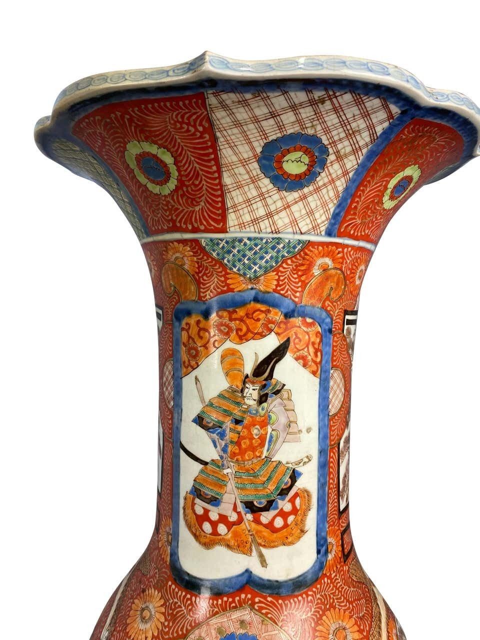 Grand Japanese Imari Vase, Late 19th Century photo 1600.0