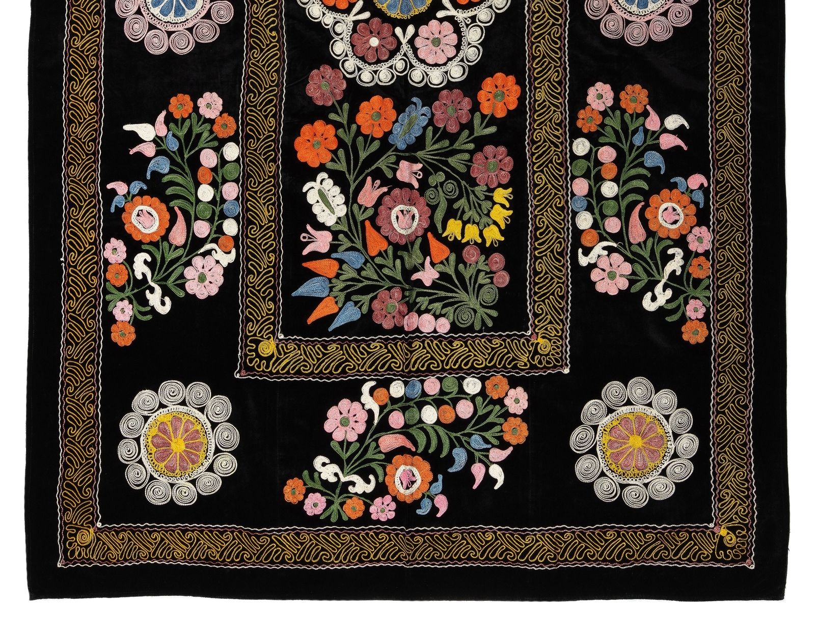 4.3x6.8 Ft Vintage Asian Silk Embroidered Suzani Bed Cover Or Wall Hanging photo for sale