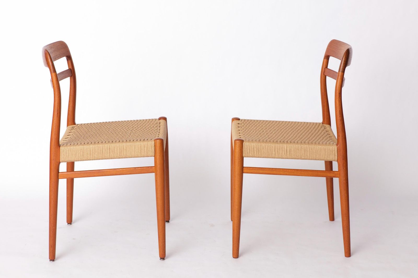 1 Van 2 Vintage Alf Aarseth Stoel – Model 145, Teakhouten Eetkamerstoel Uit De Jaren 1960, Deense Koordvlechting, Noorwegen photo vinterior