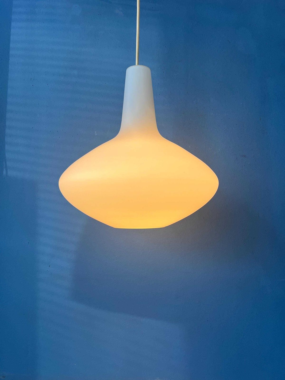 Opaline Glazen 'Bulbo' Hanglamp Van Lisa Johansson Pape Voor Stockmann Orno