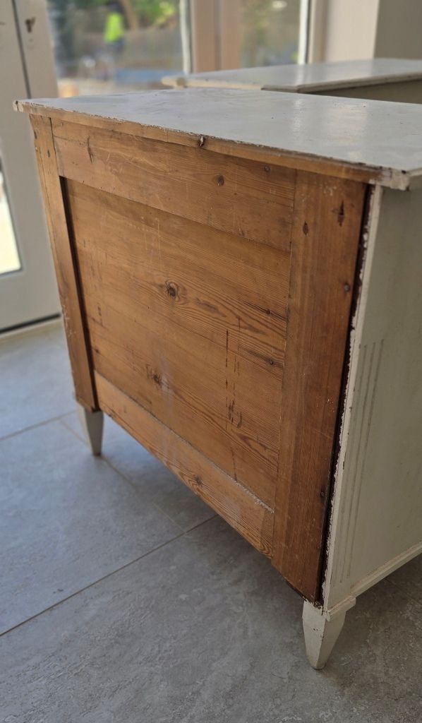 Pair Of Swedish 18th Century, Gustavian, Painted Chests Of Drawers photo for sale