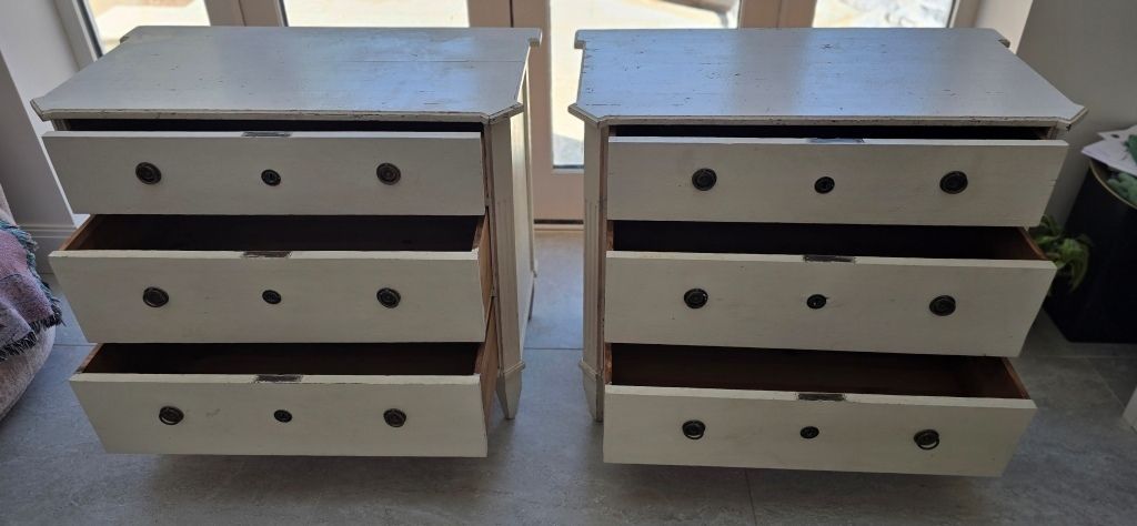 photo buy Pair Of Swedish 18th Century, Gustavian, Painted Chests Of Drawers